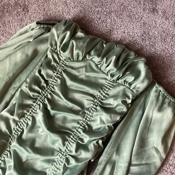 Revole MAJORELLE Farren Ruched Sage Mini Dress Small - Picture 7 of 9